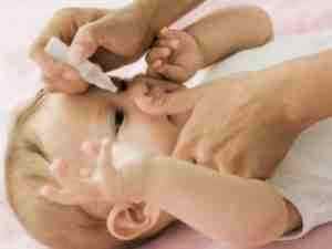 Как капать альбуцид в глаза новорожденному